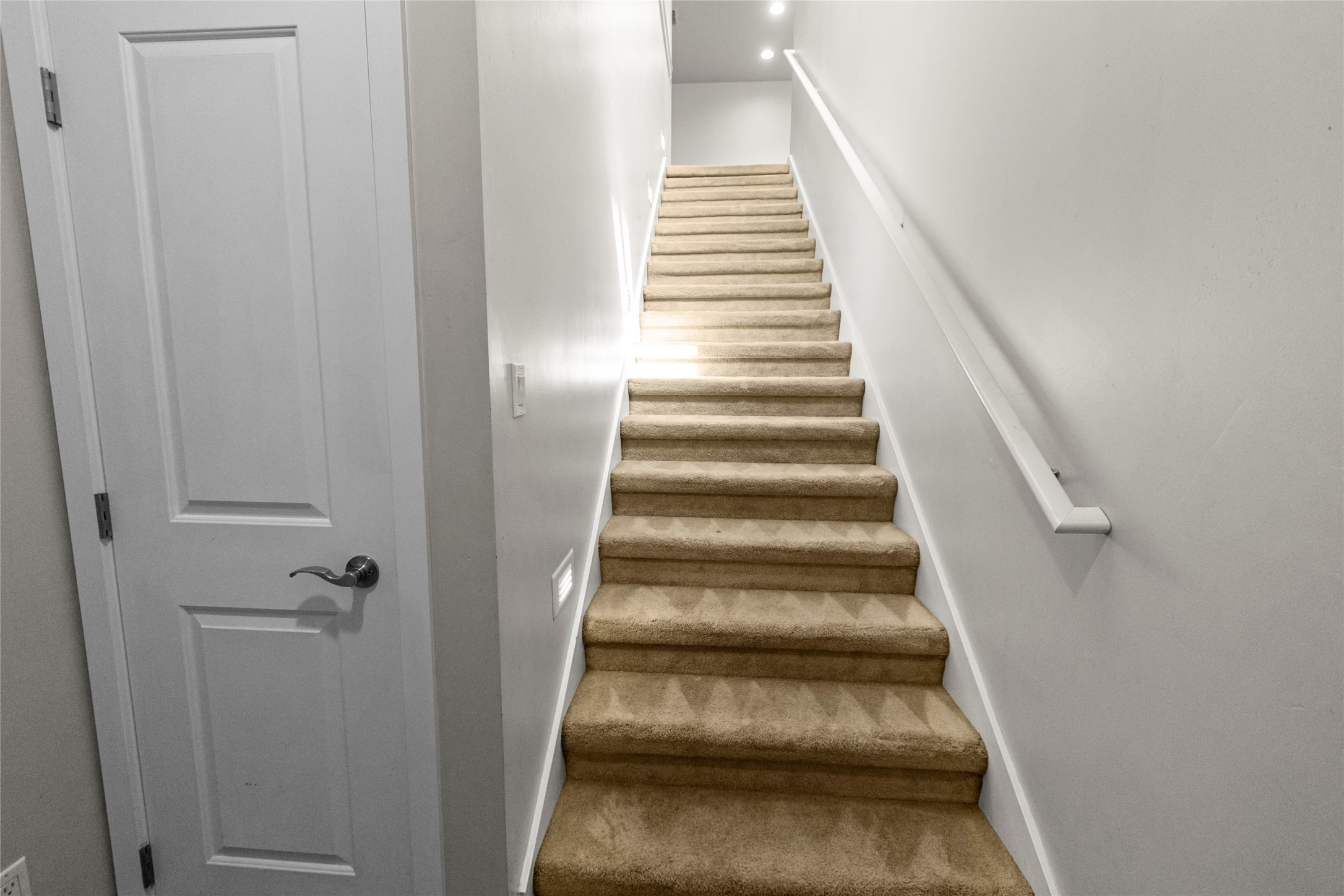 6300 Locarno Drive C Property Photo 21
