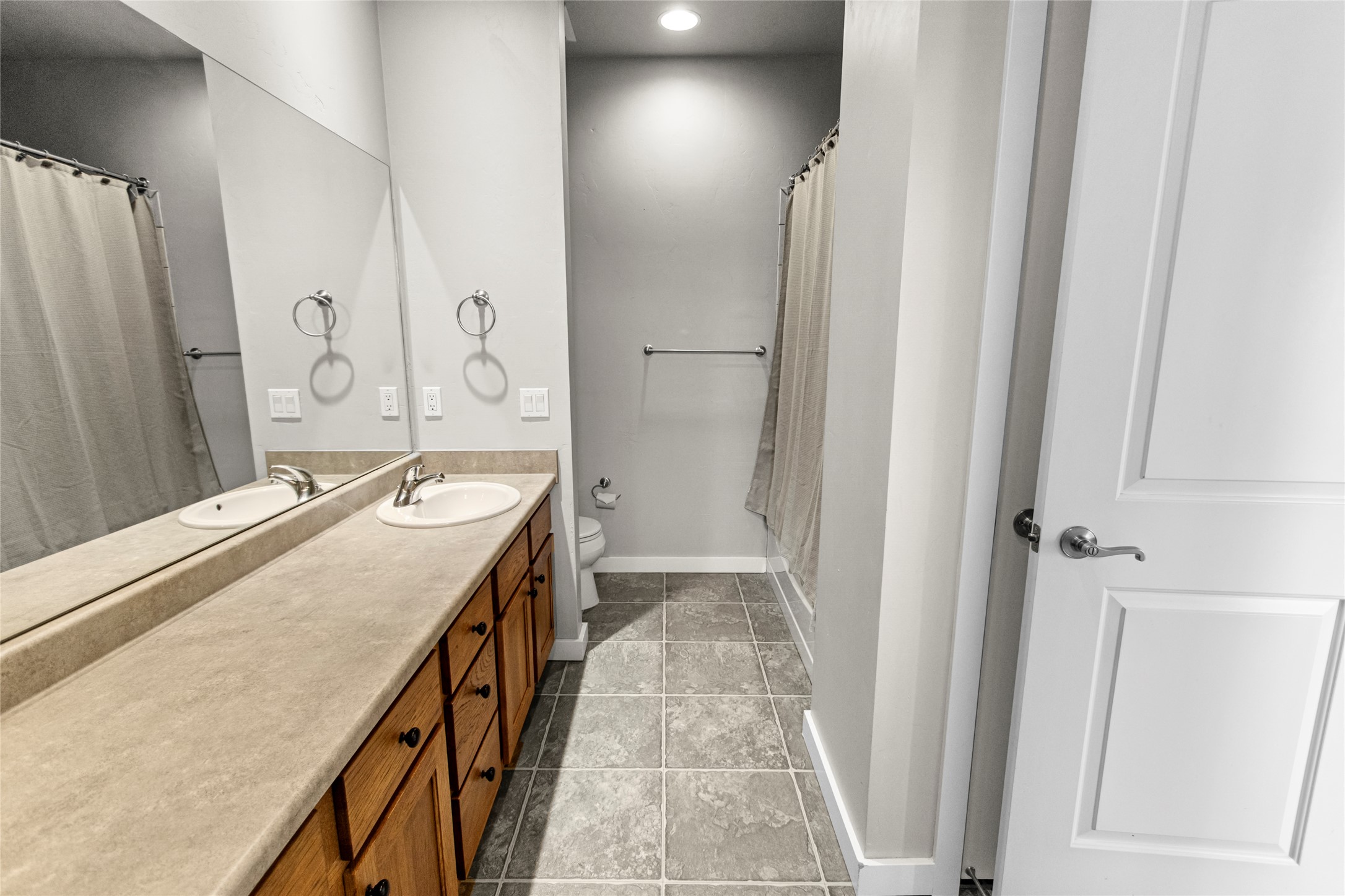 6300 Locarno Drive C Property Photo 23