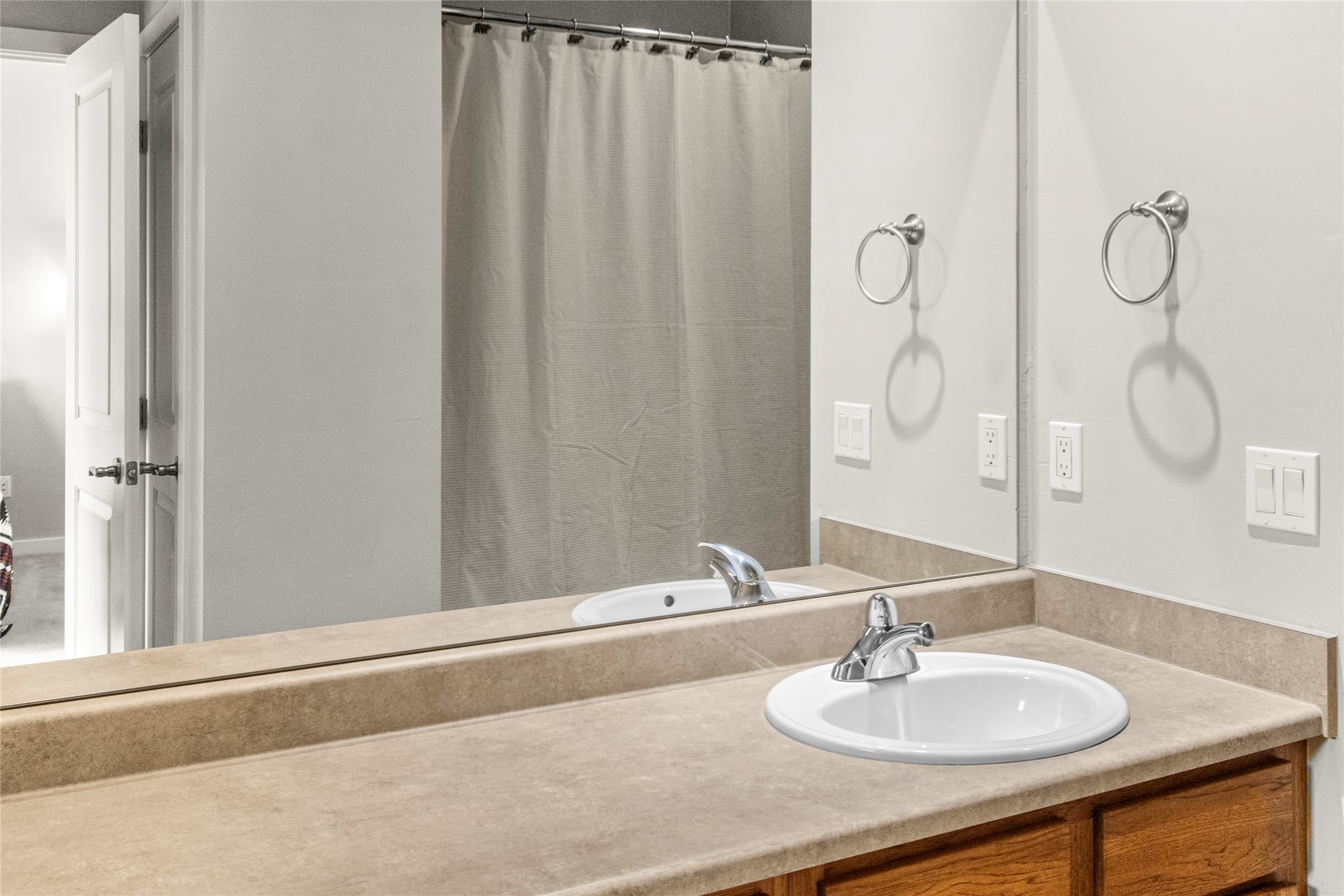 6300 Locarno Drive C Property Photo 27