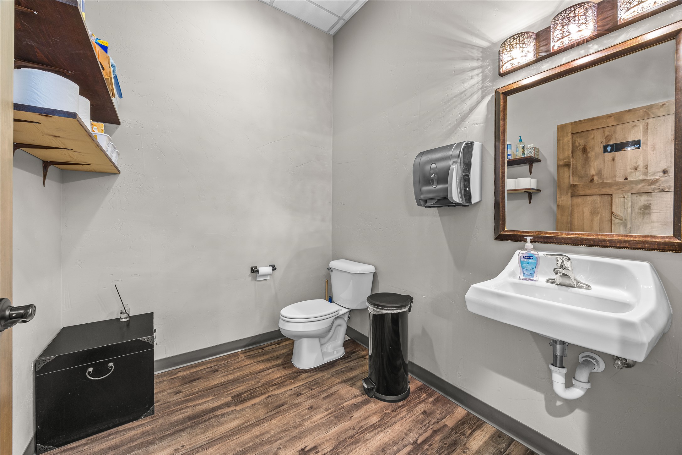 425 N 5th Street W Property Photo 29