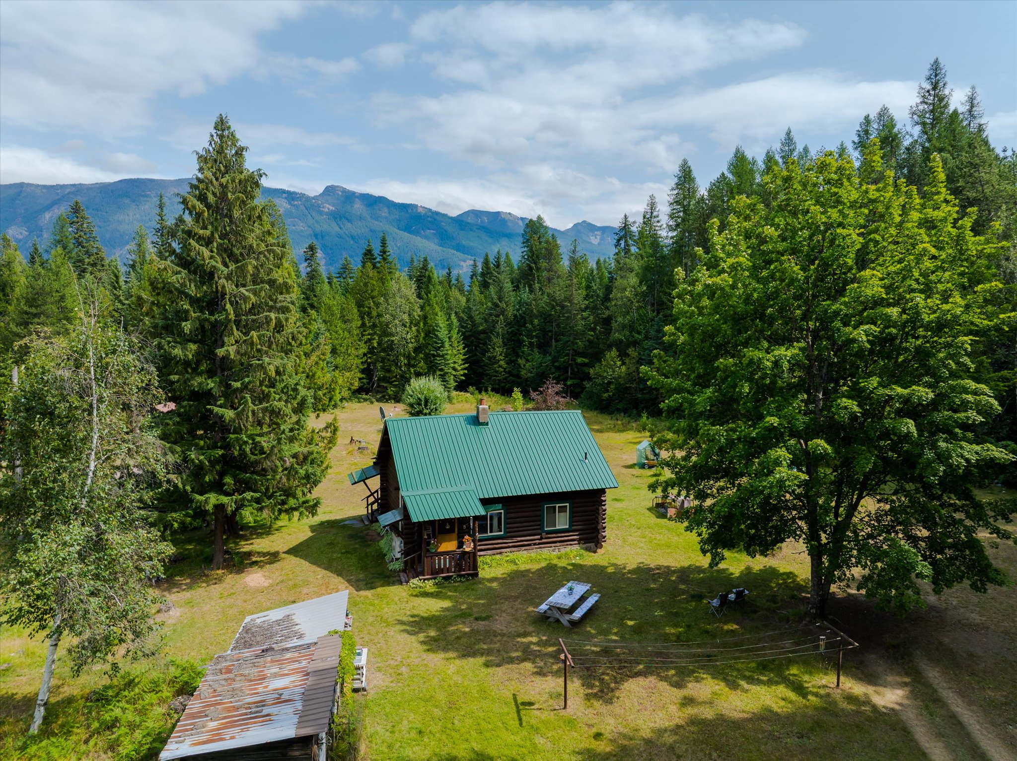 1041 Kern Road Property Photo 2