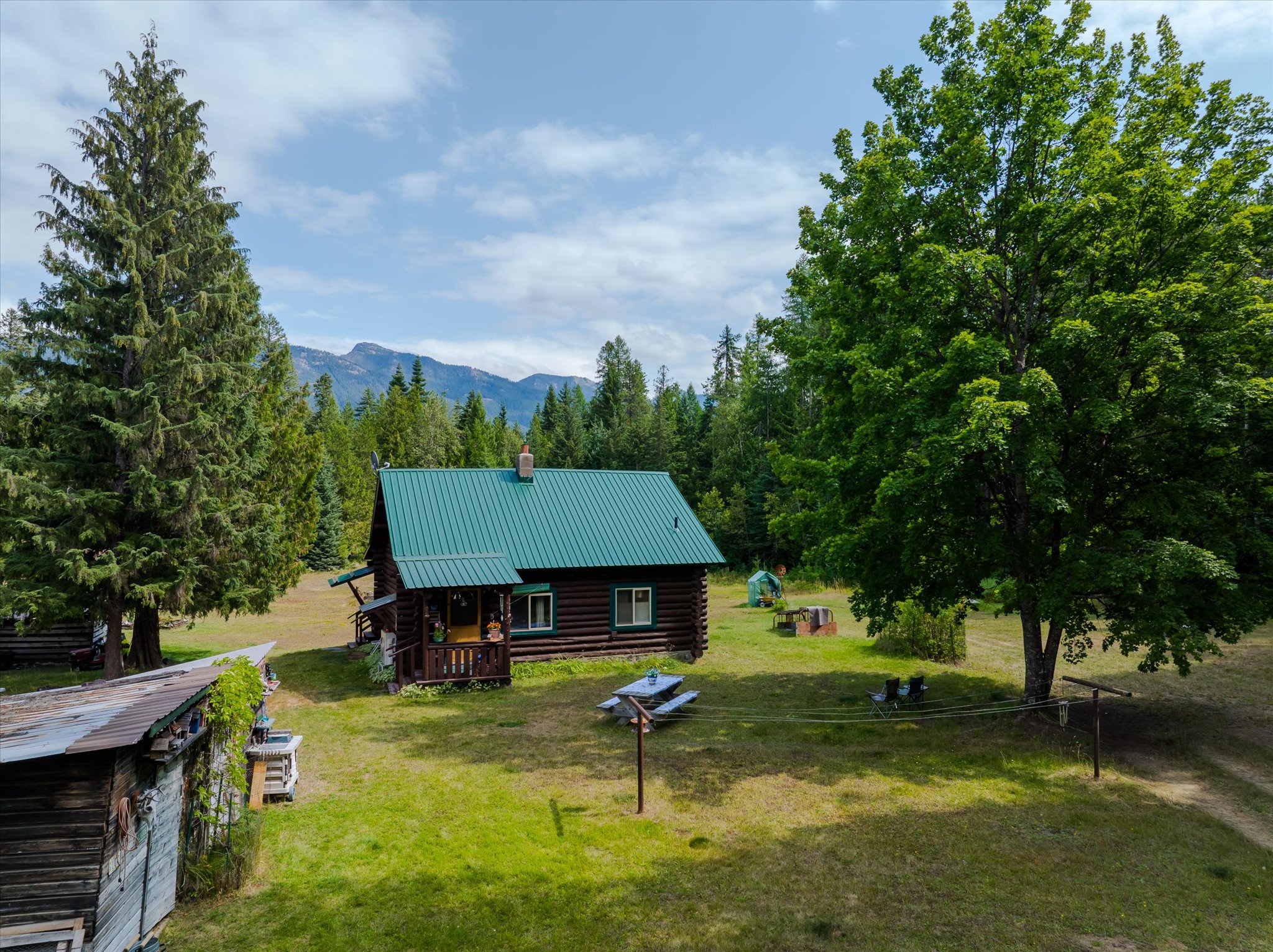 1041 Kern Road Property Photo 5