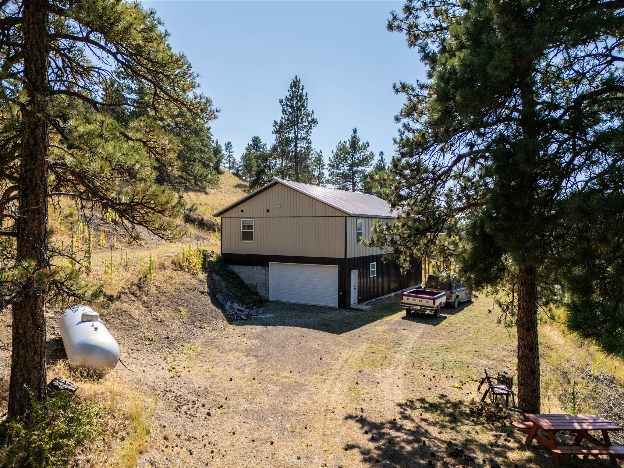 16 Loggers Lane Property Photo 3