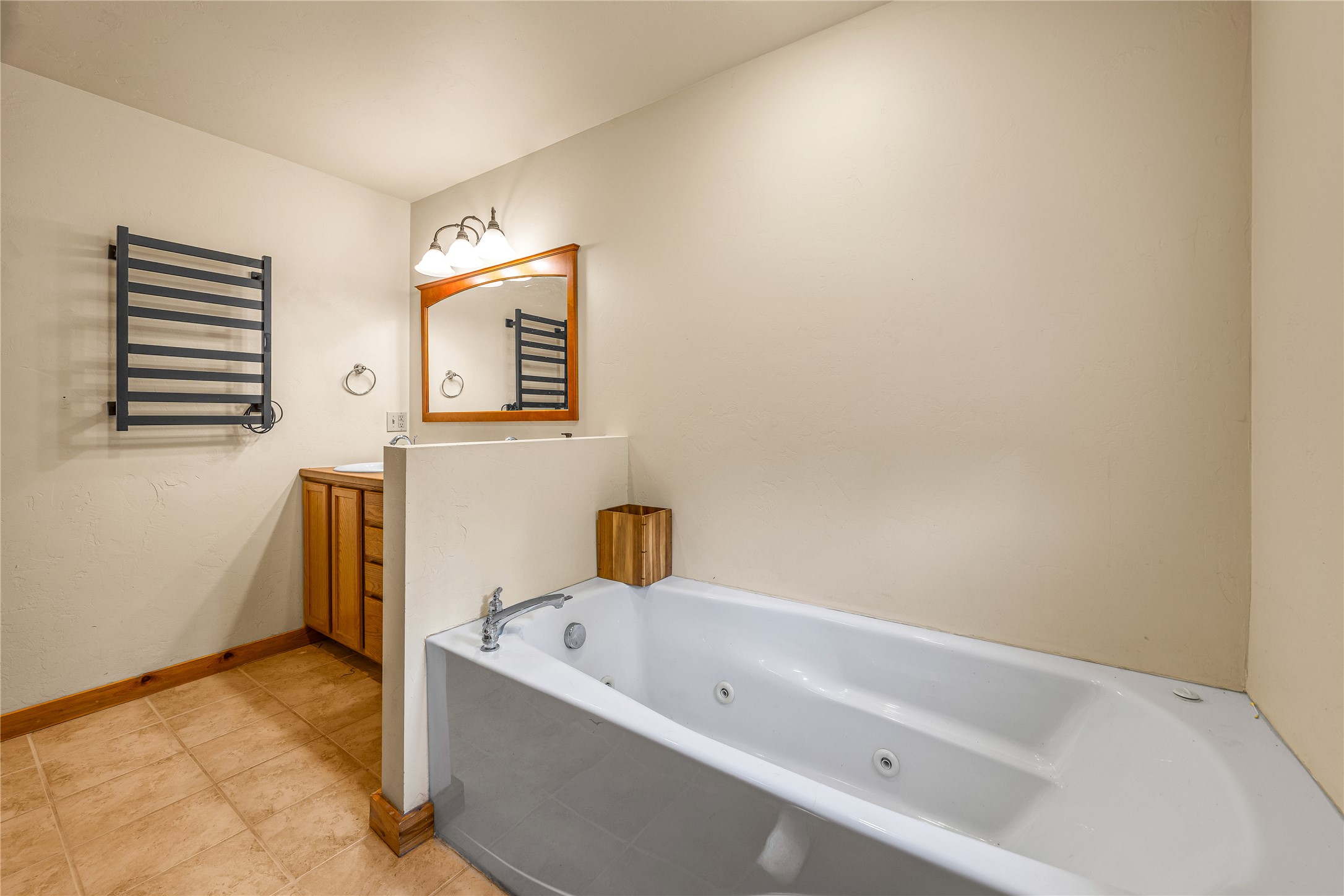 4064 Larkspur Lane Property Photo 12