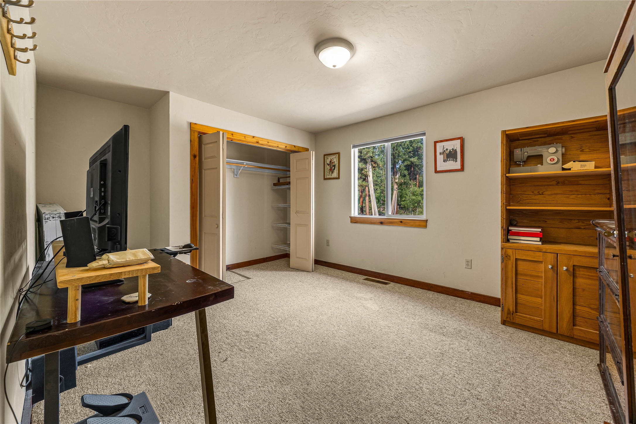 4064 Larkspur Lane Property Photo 13