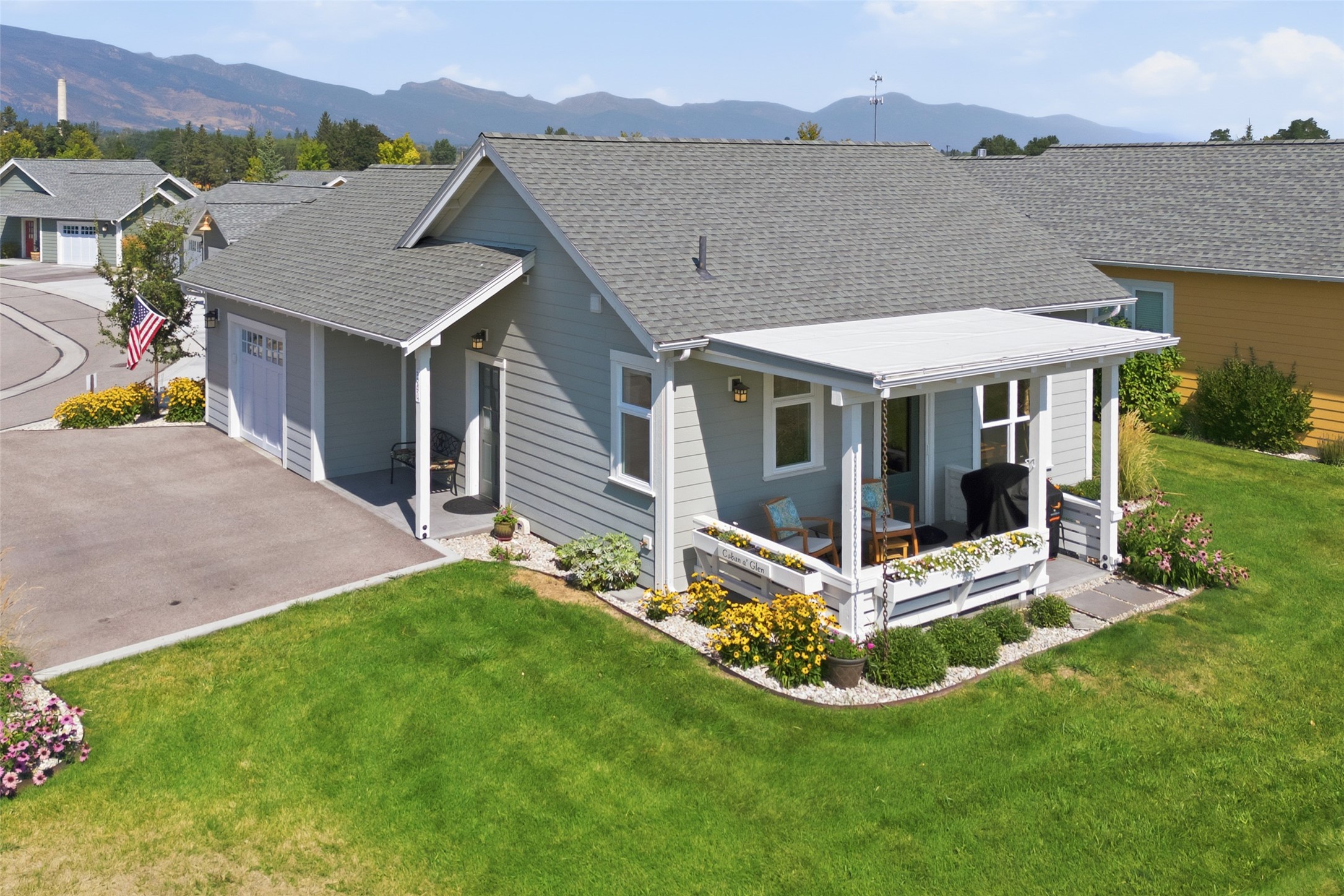320 Mansion View Loop