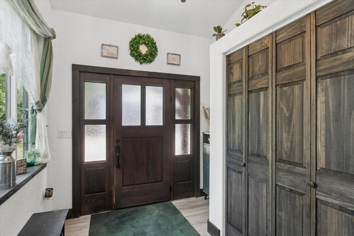 2034 Foothill Road Property Photo 4