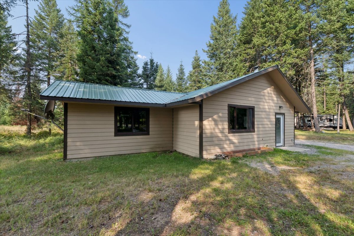 2034 Foothill Road Property Photo 33