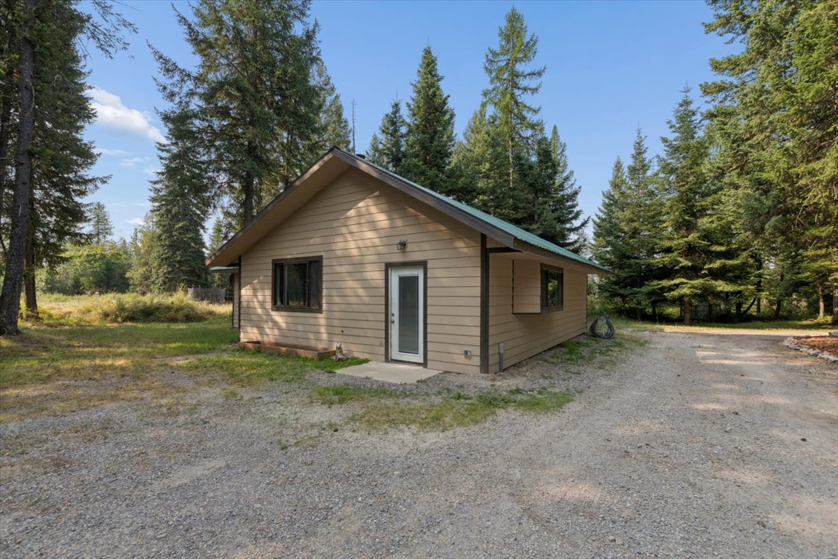 2034 Foothill Road Property Photo 34