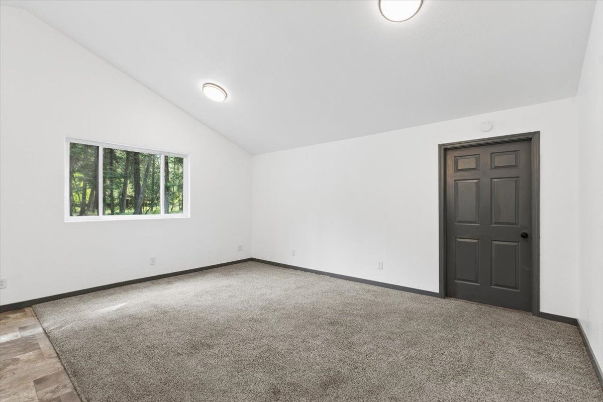 2034 Foothill Road Property Photo 39