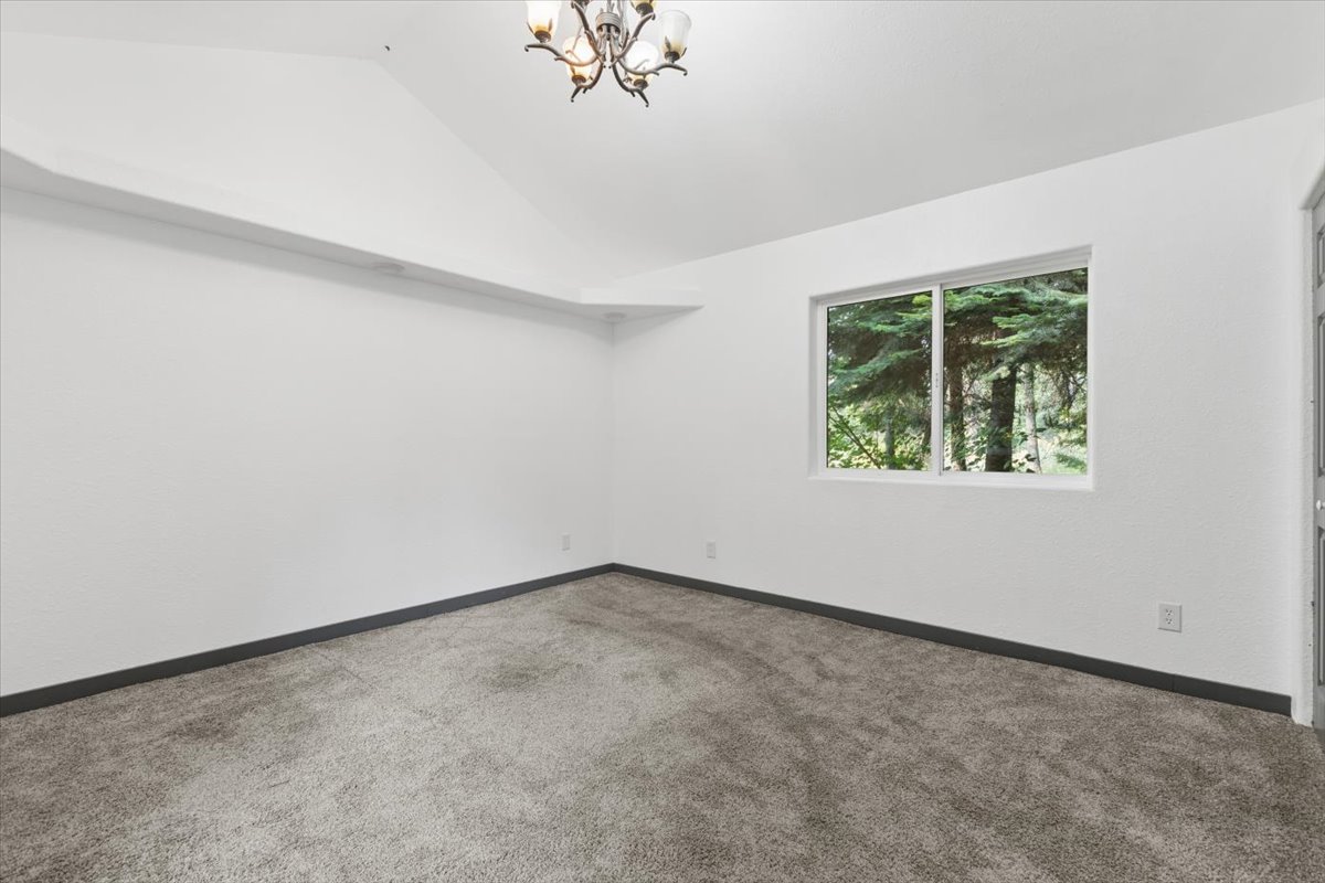 2034 Foothill Road Property Photo 41