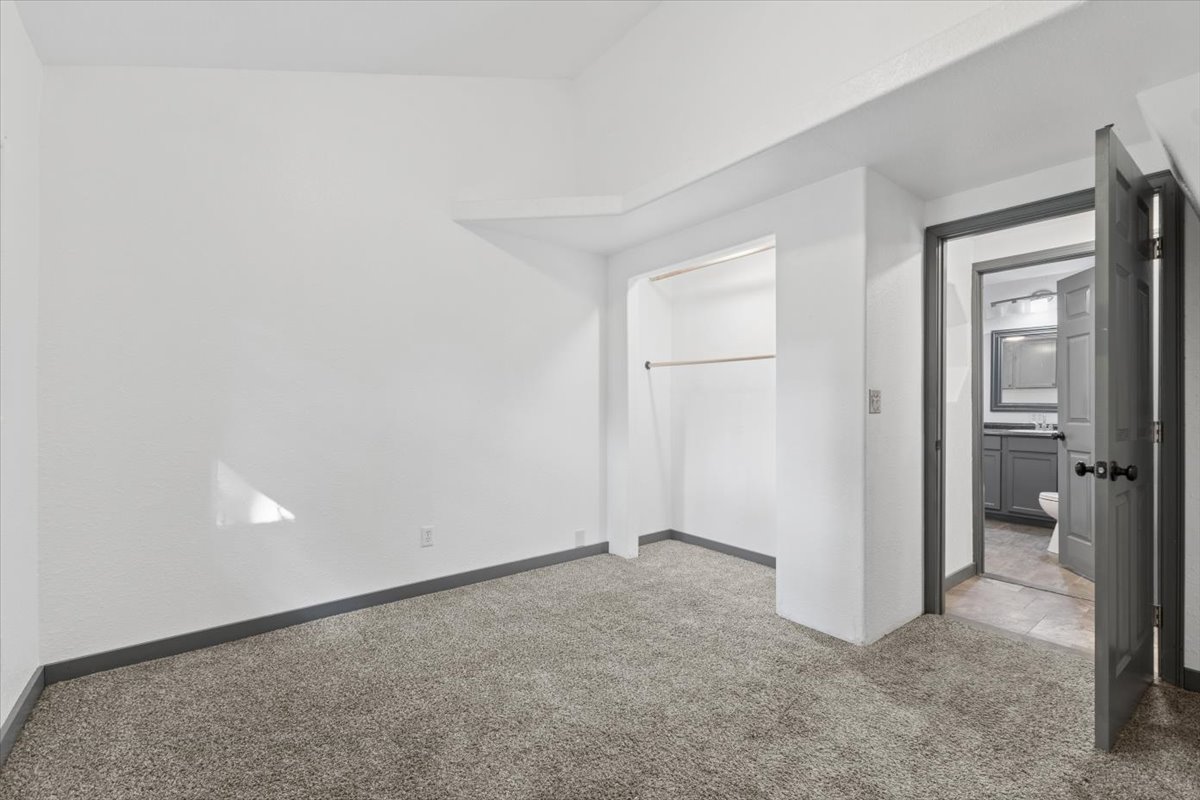 2034 Foothill Road Property Photo 44
