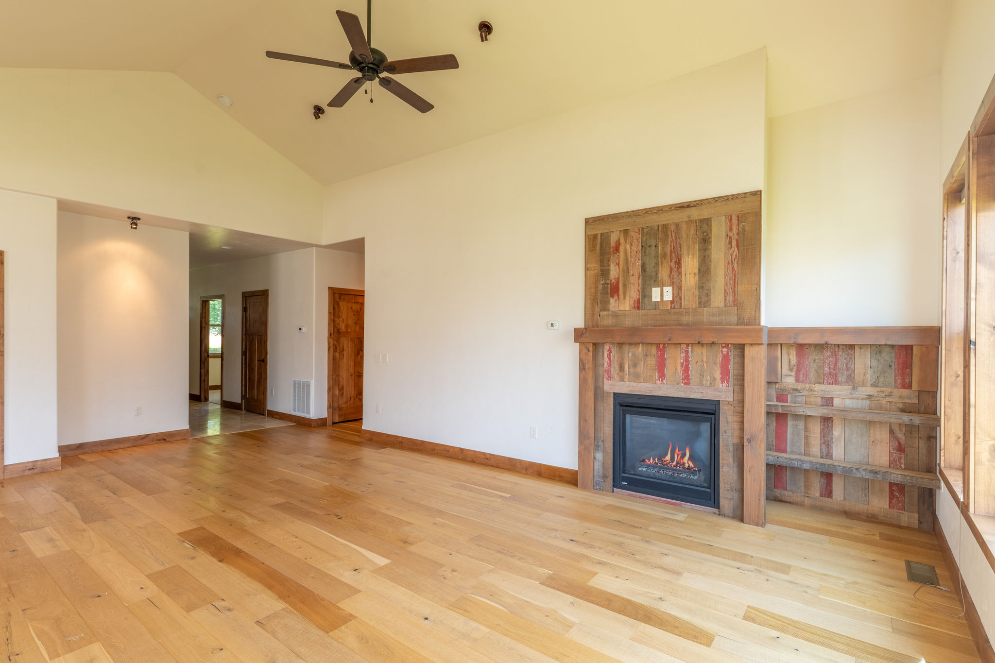 204 Bluebunch Court Property Photo 7