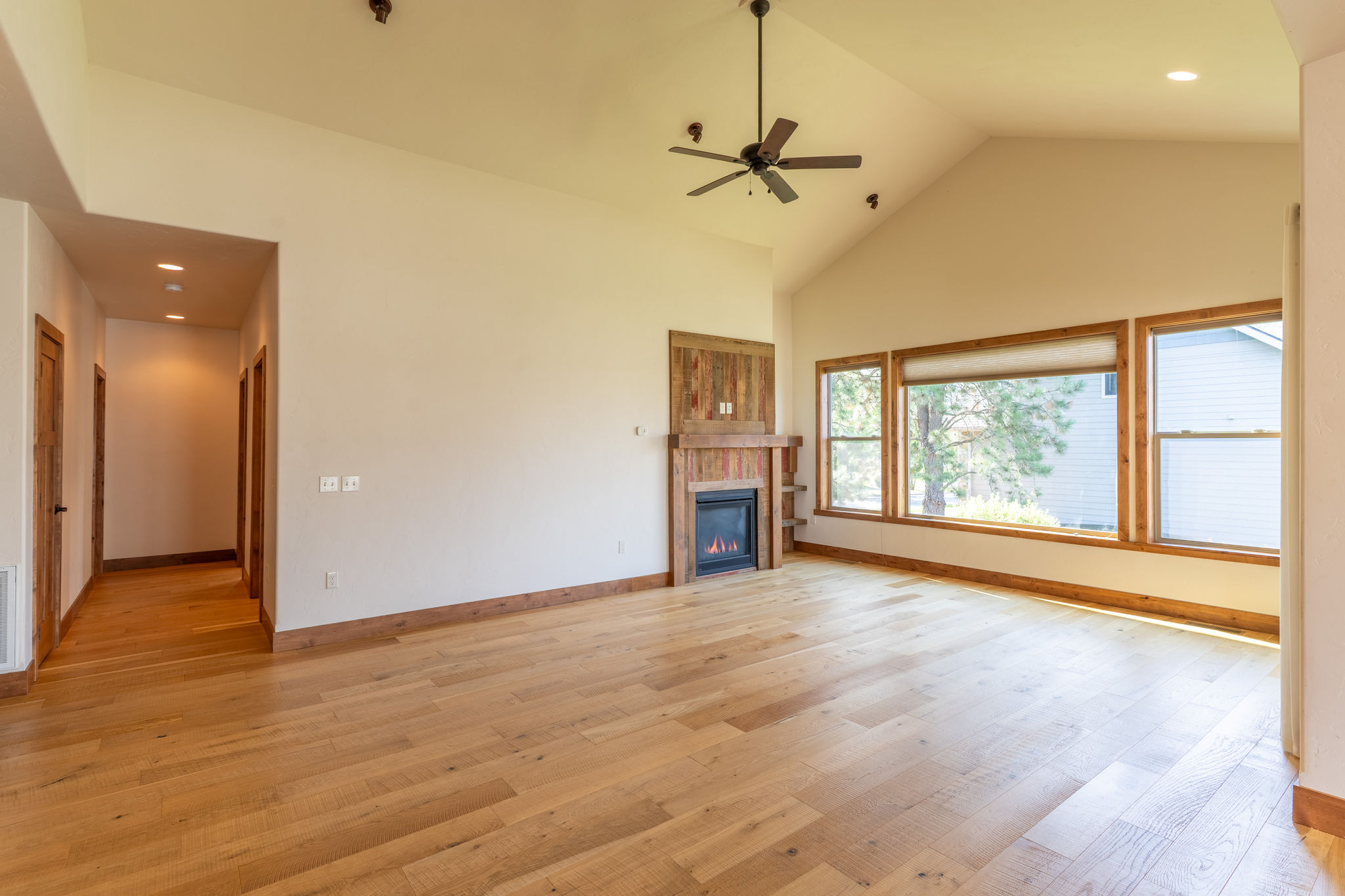 204 Bluebunch Court Property Photo 8