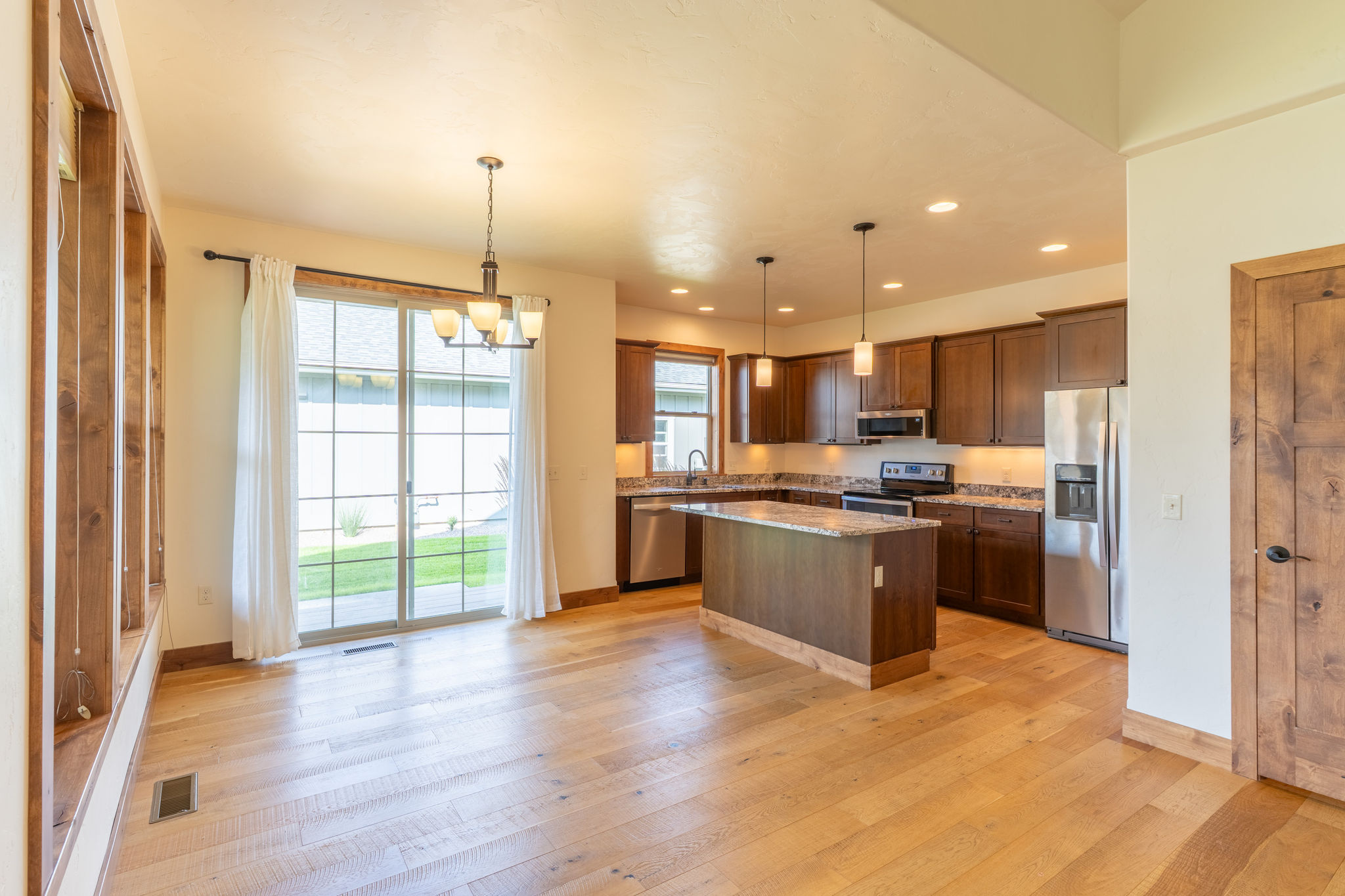 204 Bluebunch Court Property Photo 9