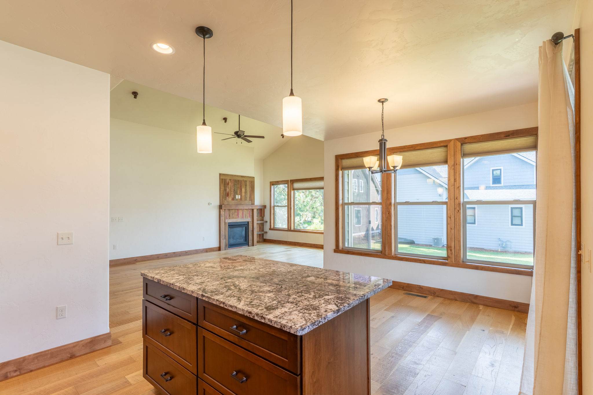 204 Bluebunch Court Property Photo 13