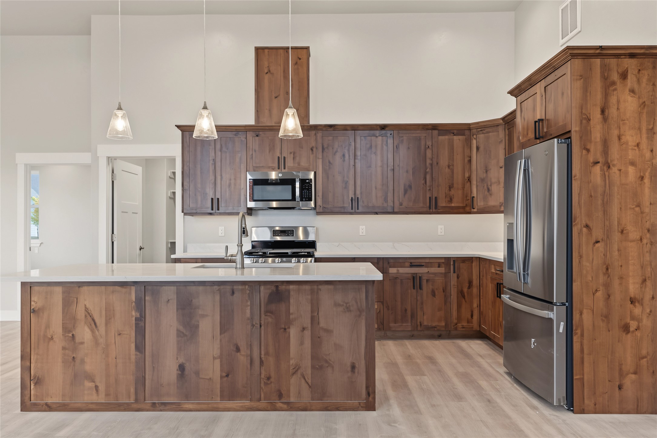 619 Jersey Way Property Photo 10