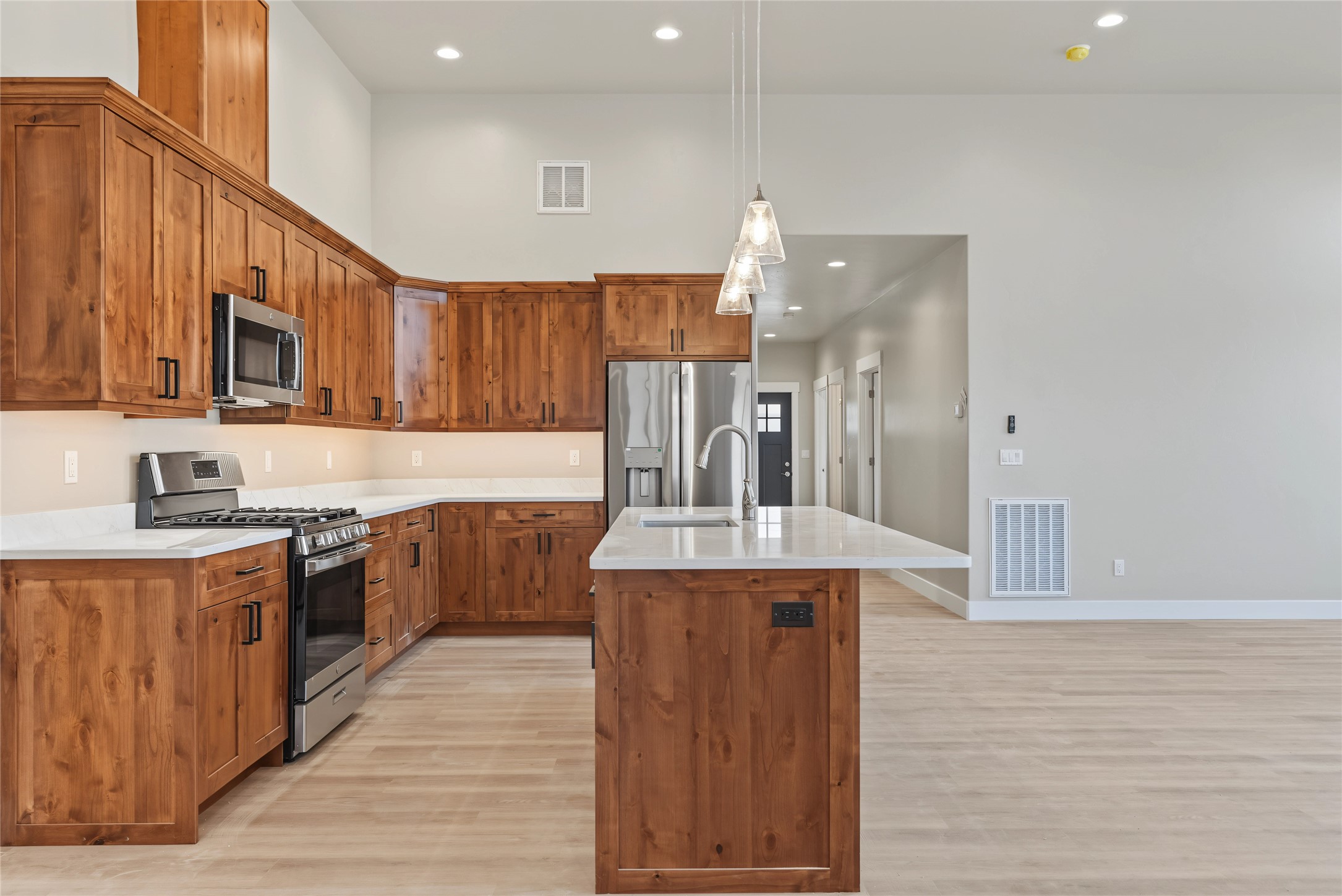 619 Jersey Way Property Photo 12