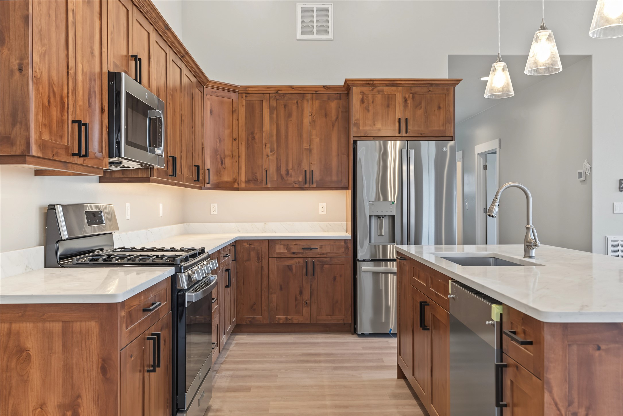 619 Jersey Way Property Photo 15