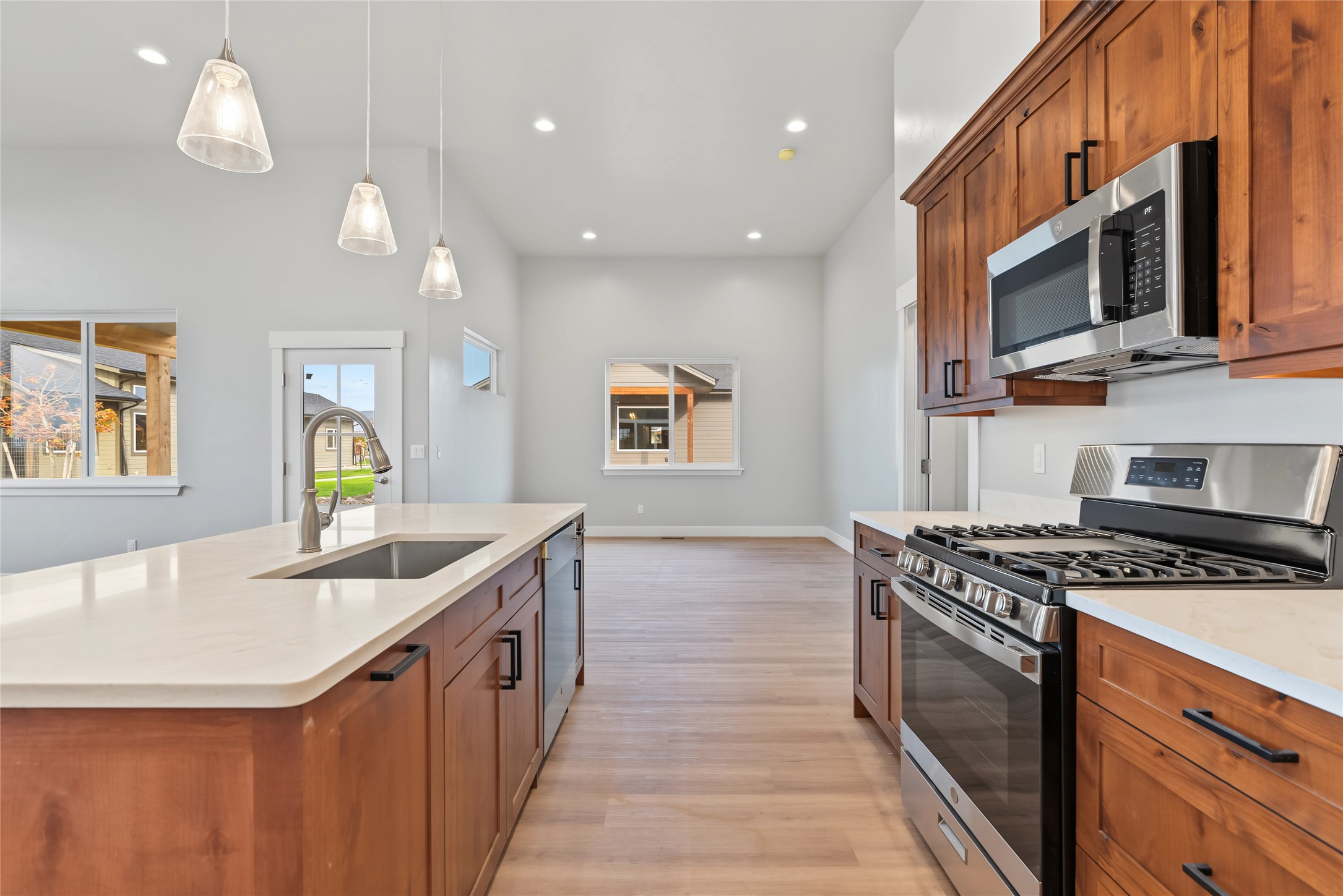 619 Jersey Way Property Photo 16
