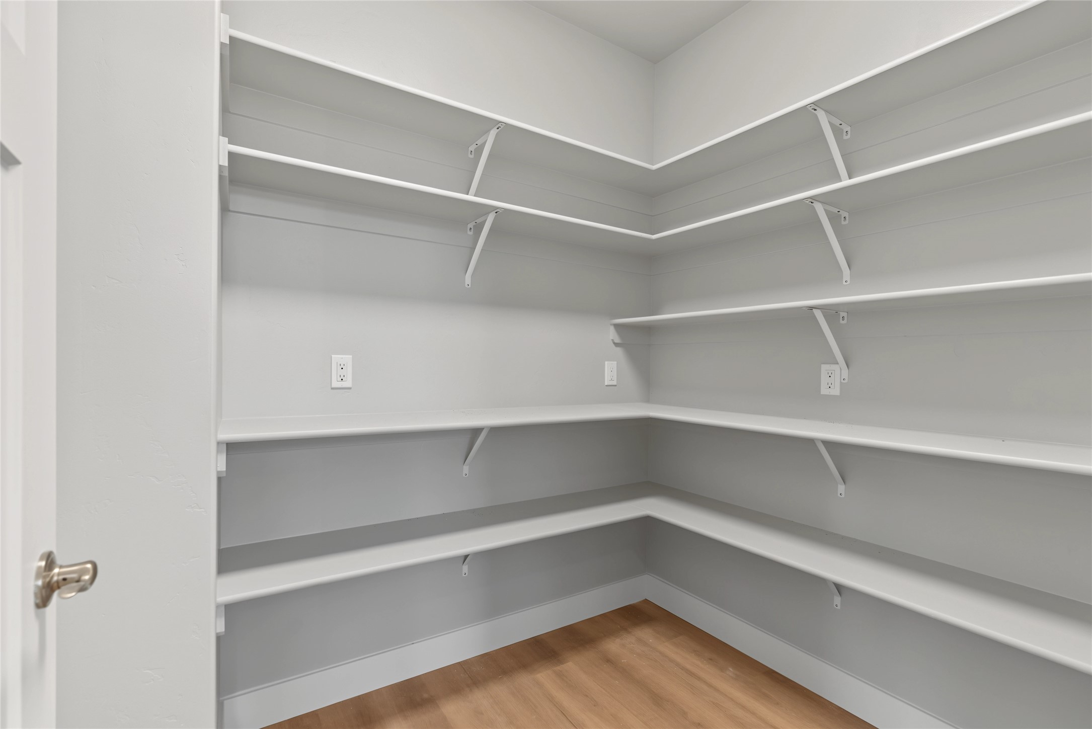 619 Jersey Way Property Photo 33