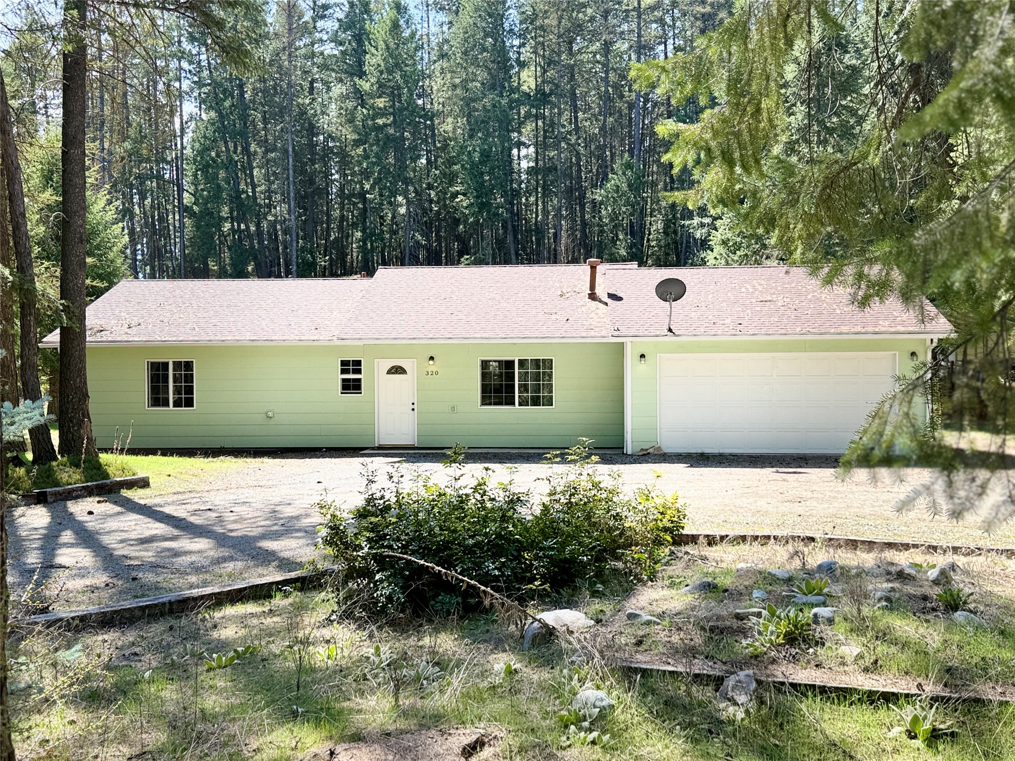 320 Remps Road Property Photo 2