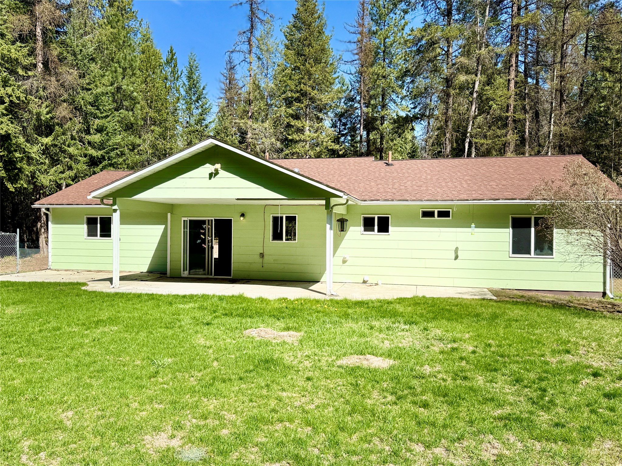 320 Remps Road Property Photo 3