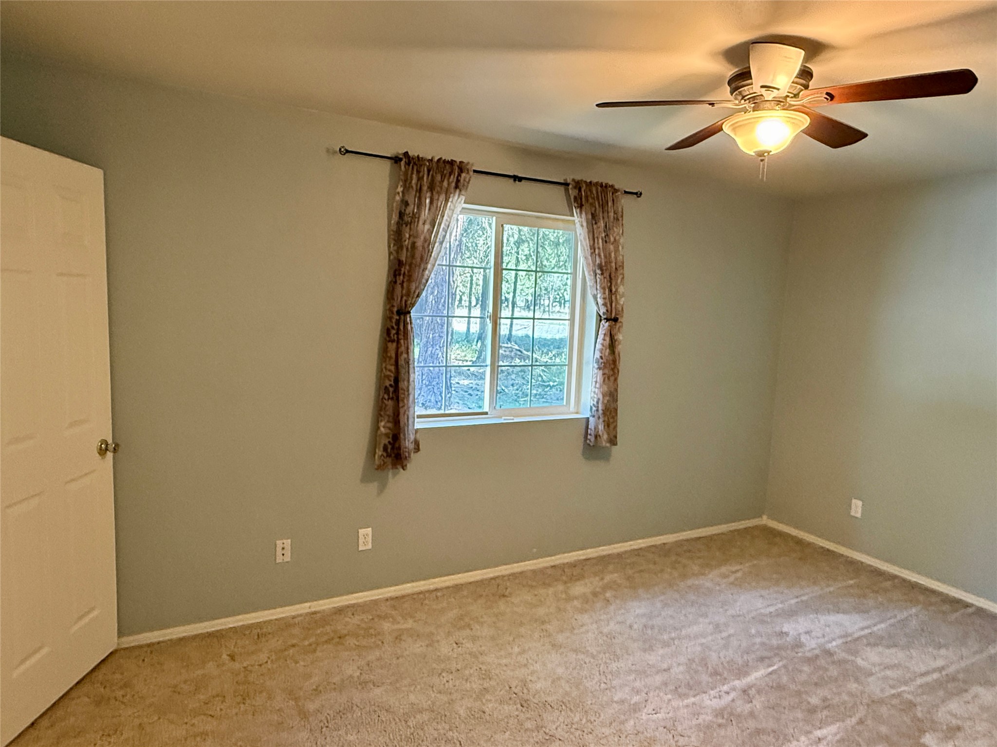 320 Remps Road Property Photo 24