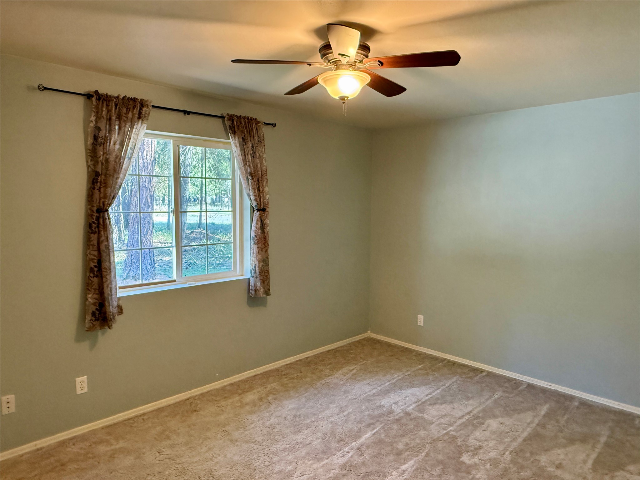 320 Remps Road Property Photo 31