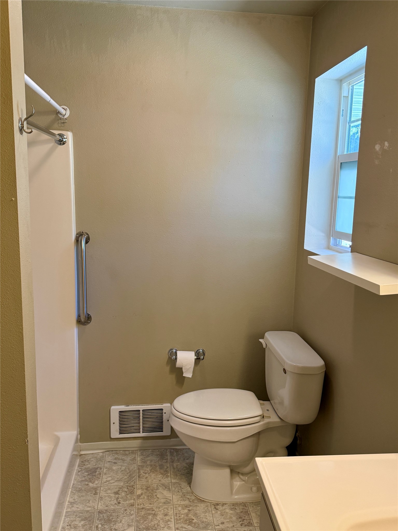 320 Remps Road Property Photo 35