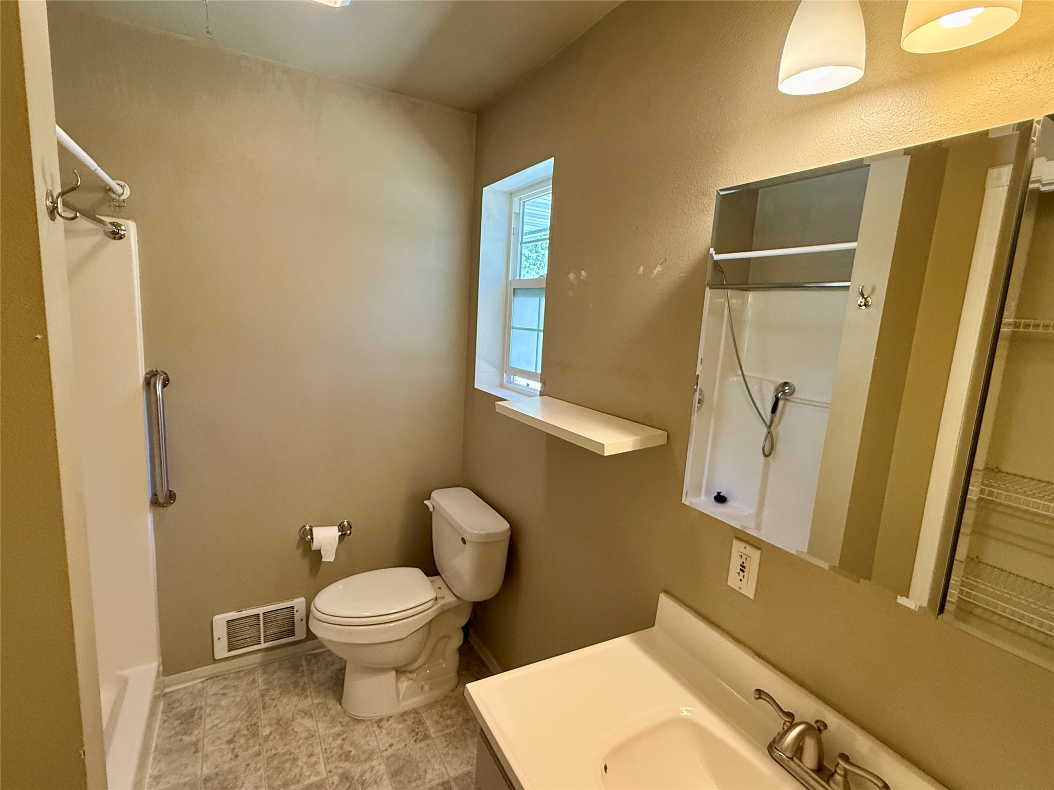 320 Remps Road Property Photo 37