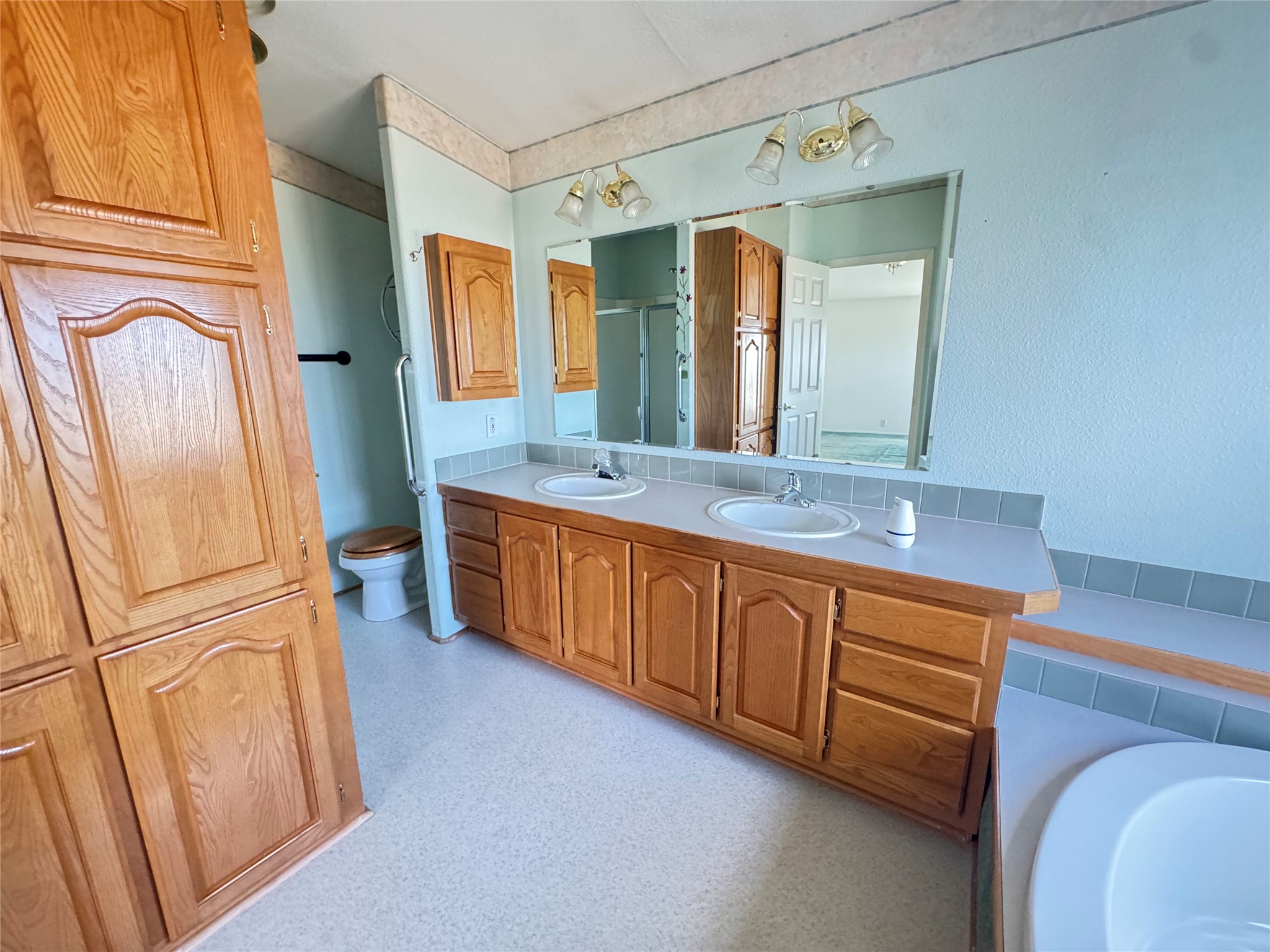 7155 Montana Avenue Property Photo 8