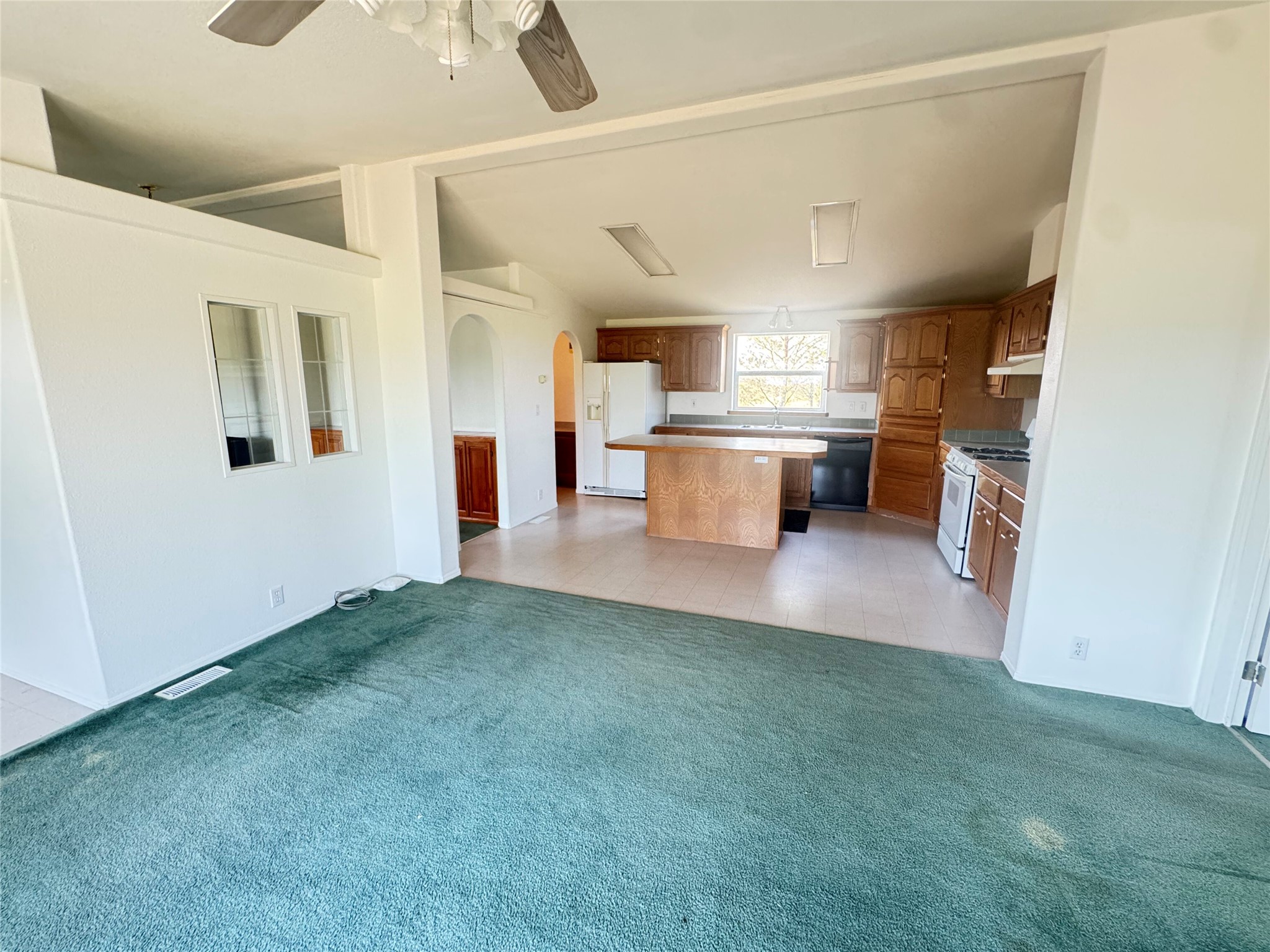 7155 Montana Avenue Property Photo 10