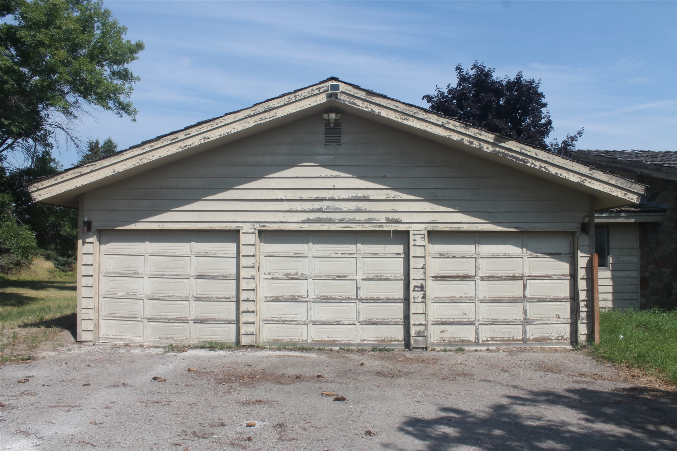 159 Westland Drive Property Photo 2