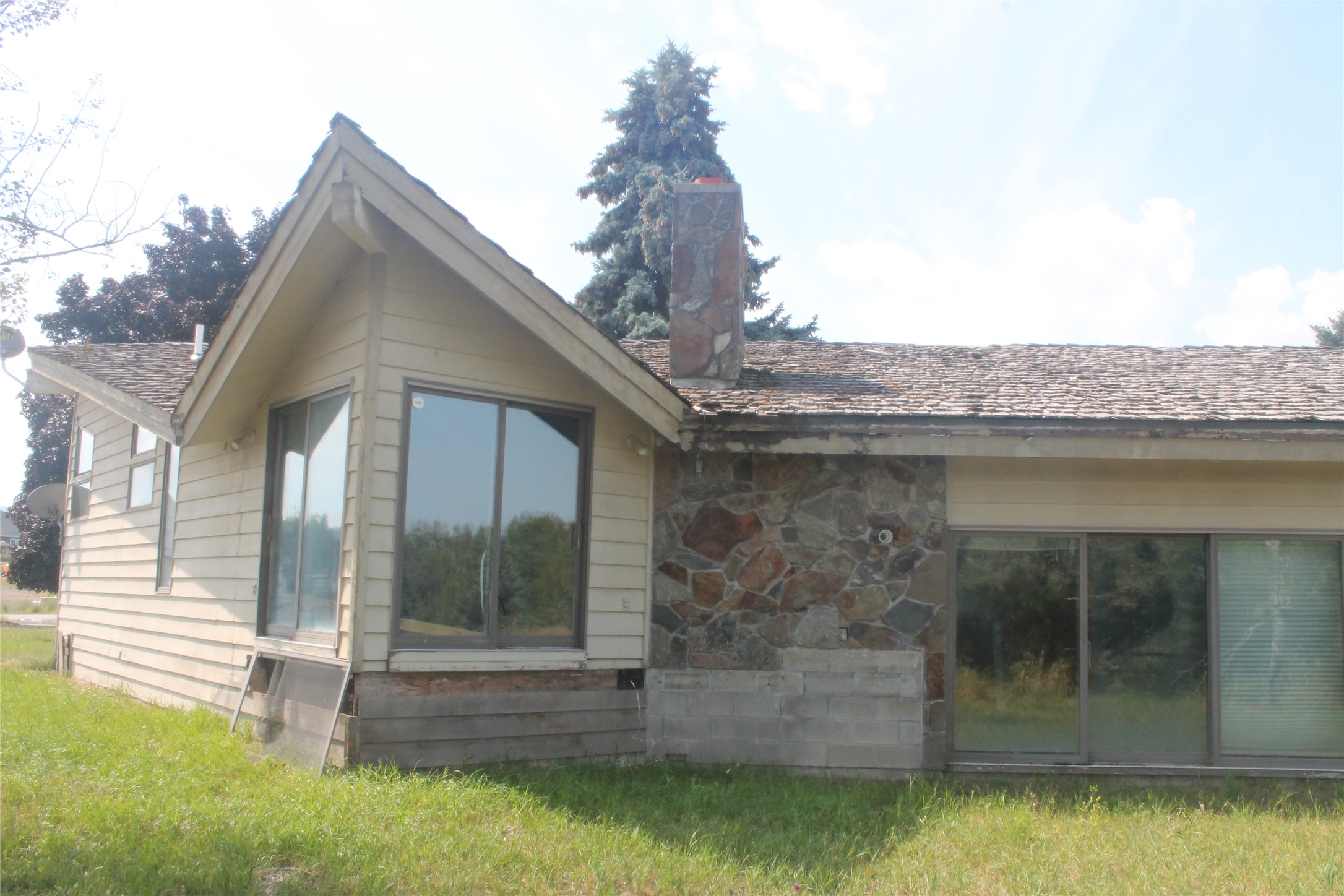 159 Westland Drive Property Photo 5