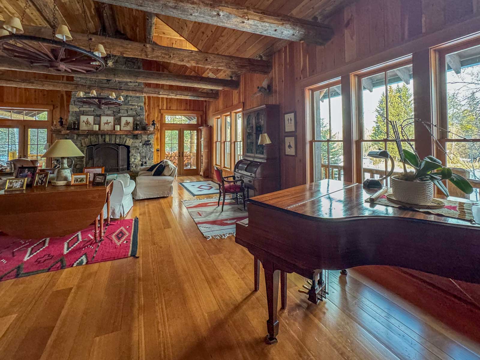 300 Desert Lodge Road Property Photo 23