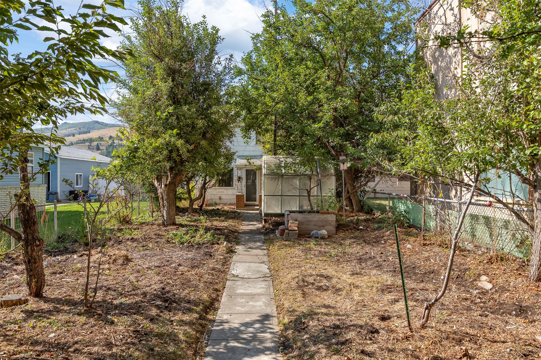 1003 E 3rd Street Property Photo 1