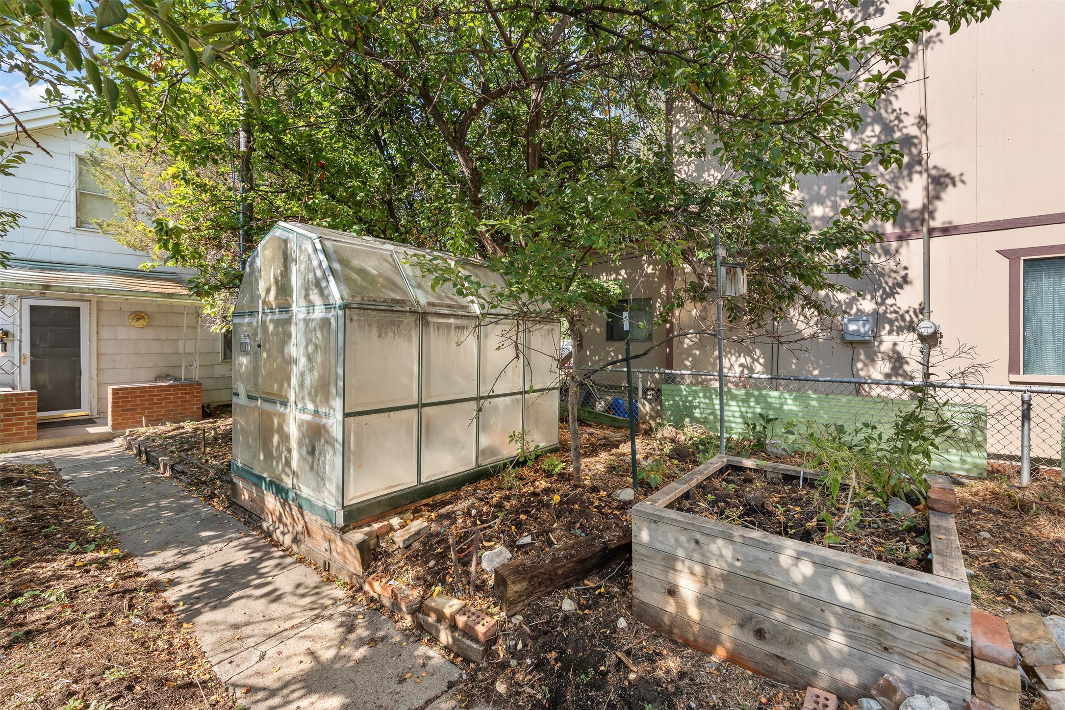 1003 E 3rd Street Property Photo 4