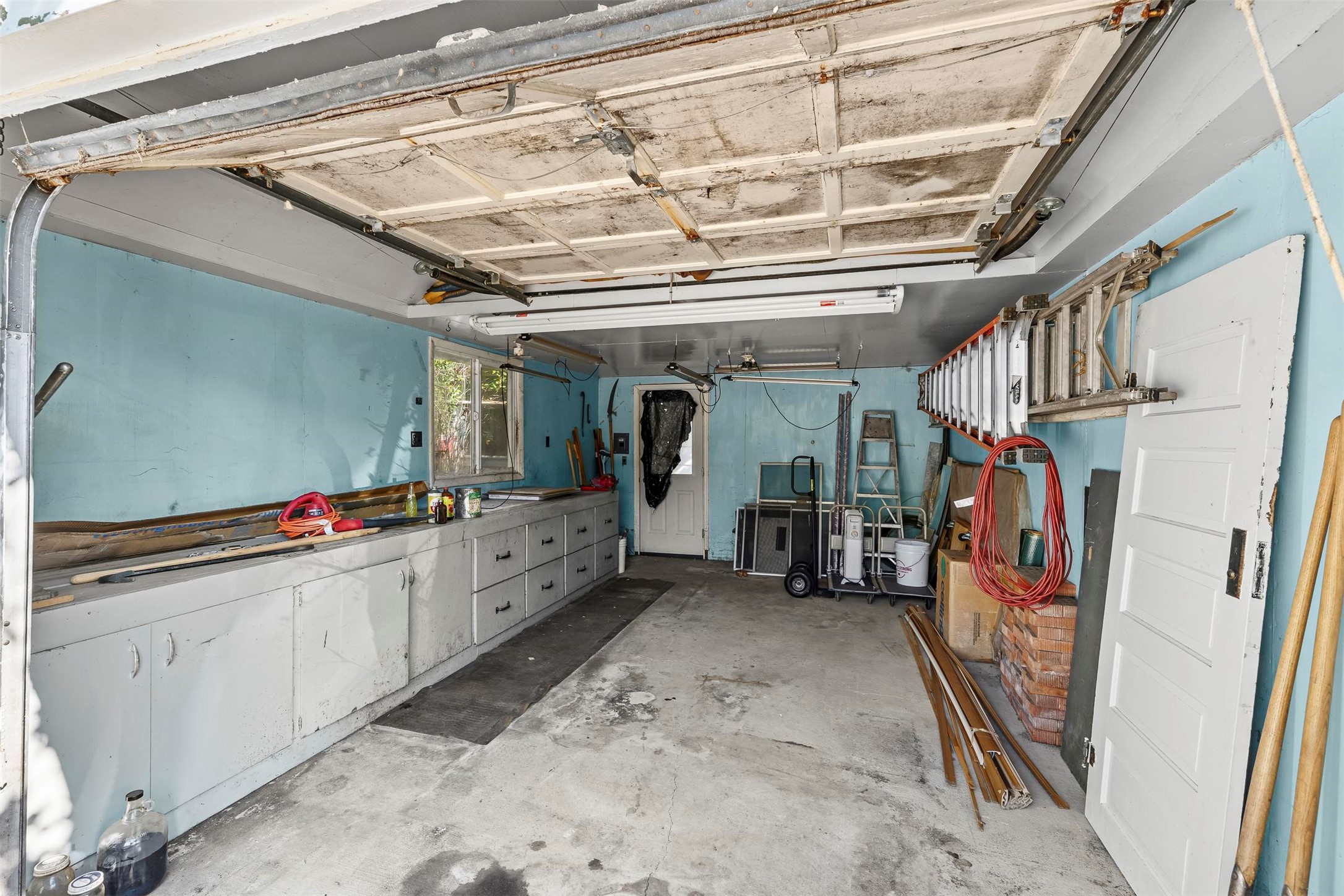 1003 E 3rd Street Property Photo 11