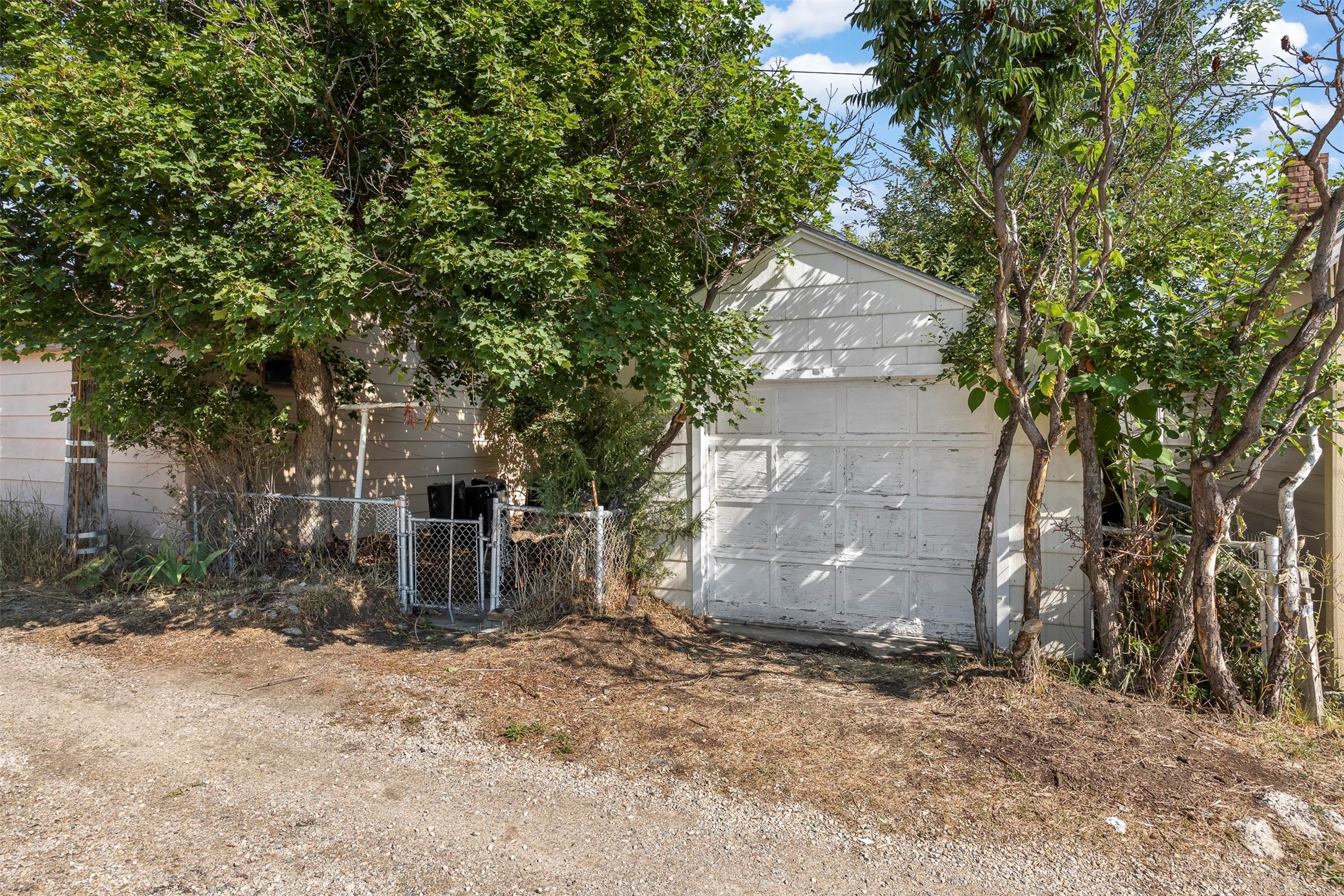 1003 E 3rd Street Property Photo 12