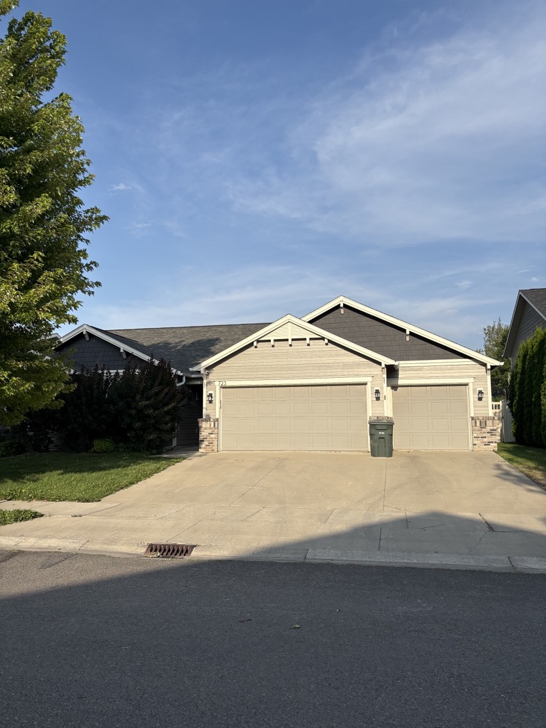 723 Mountain View Drive Property Photo 1