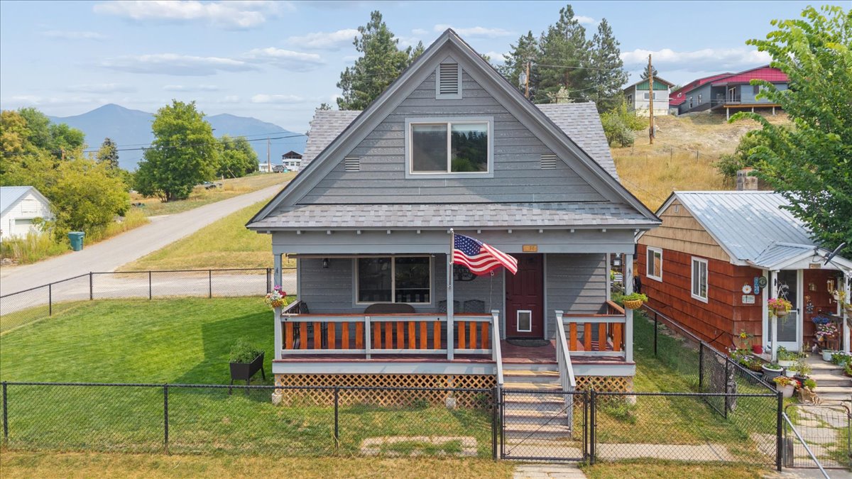 414 2nd Avenue E Property Photo 2