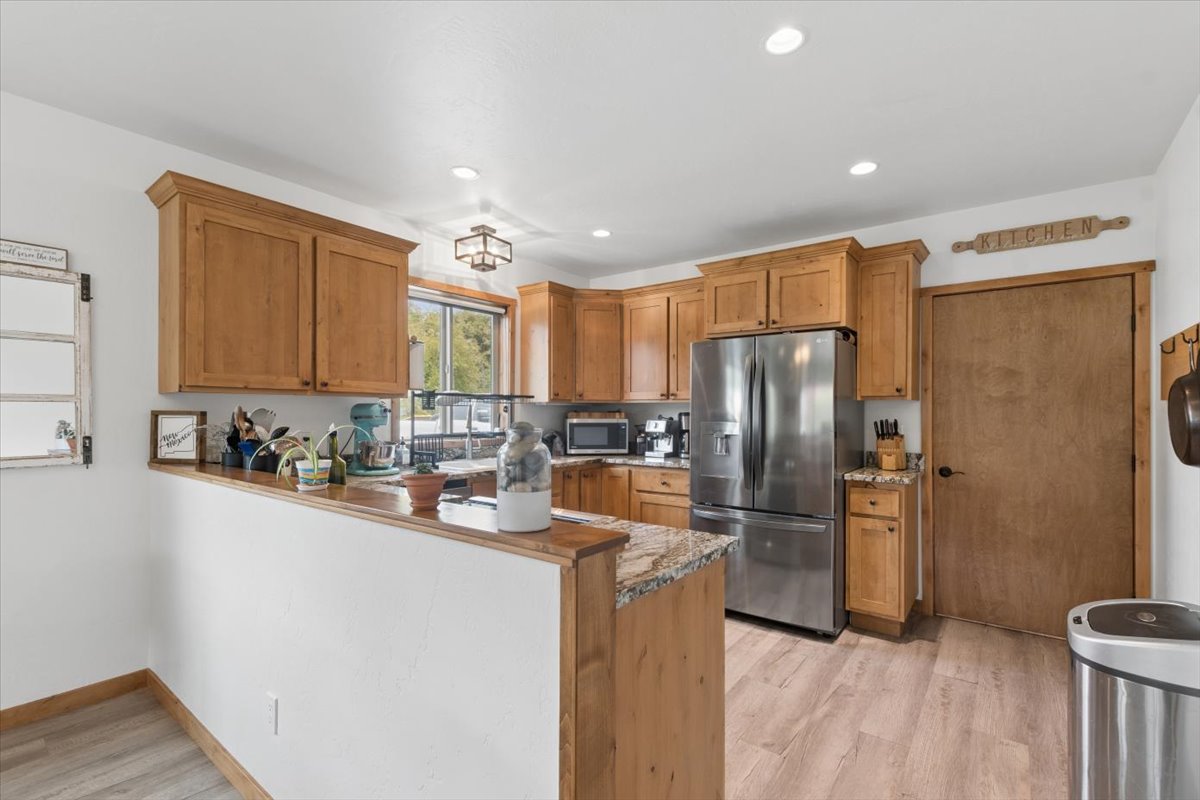 414 2nd Avenue E Property Photo 5
