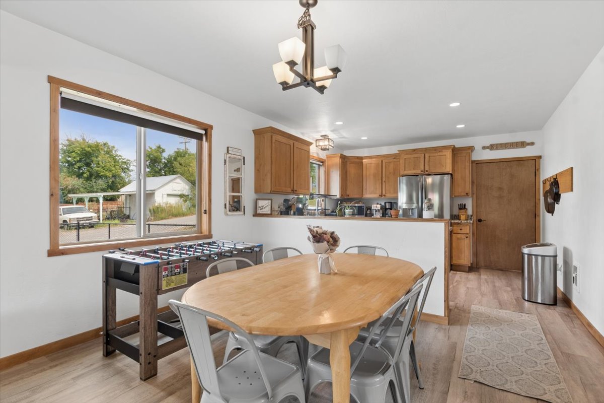 414 2nd Avenue E Property Photo 9