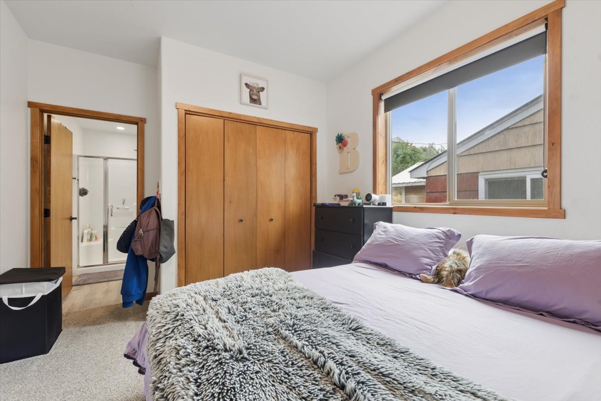 414 2nd Avenue E Property Photo 15