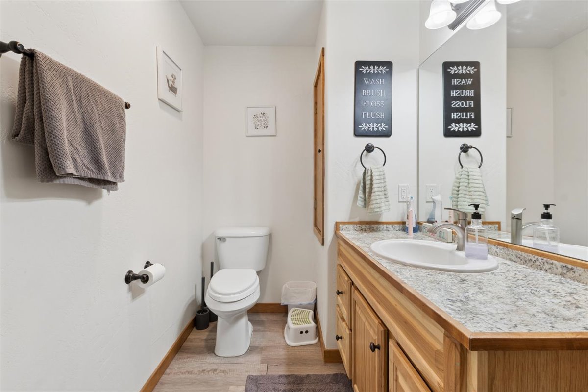 414 2nd Avenue E Property Photo 17