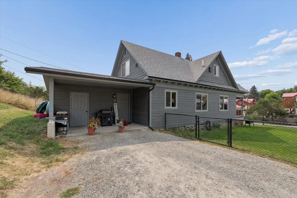 414 2nd Avenue E Property Photo 31