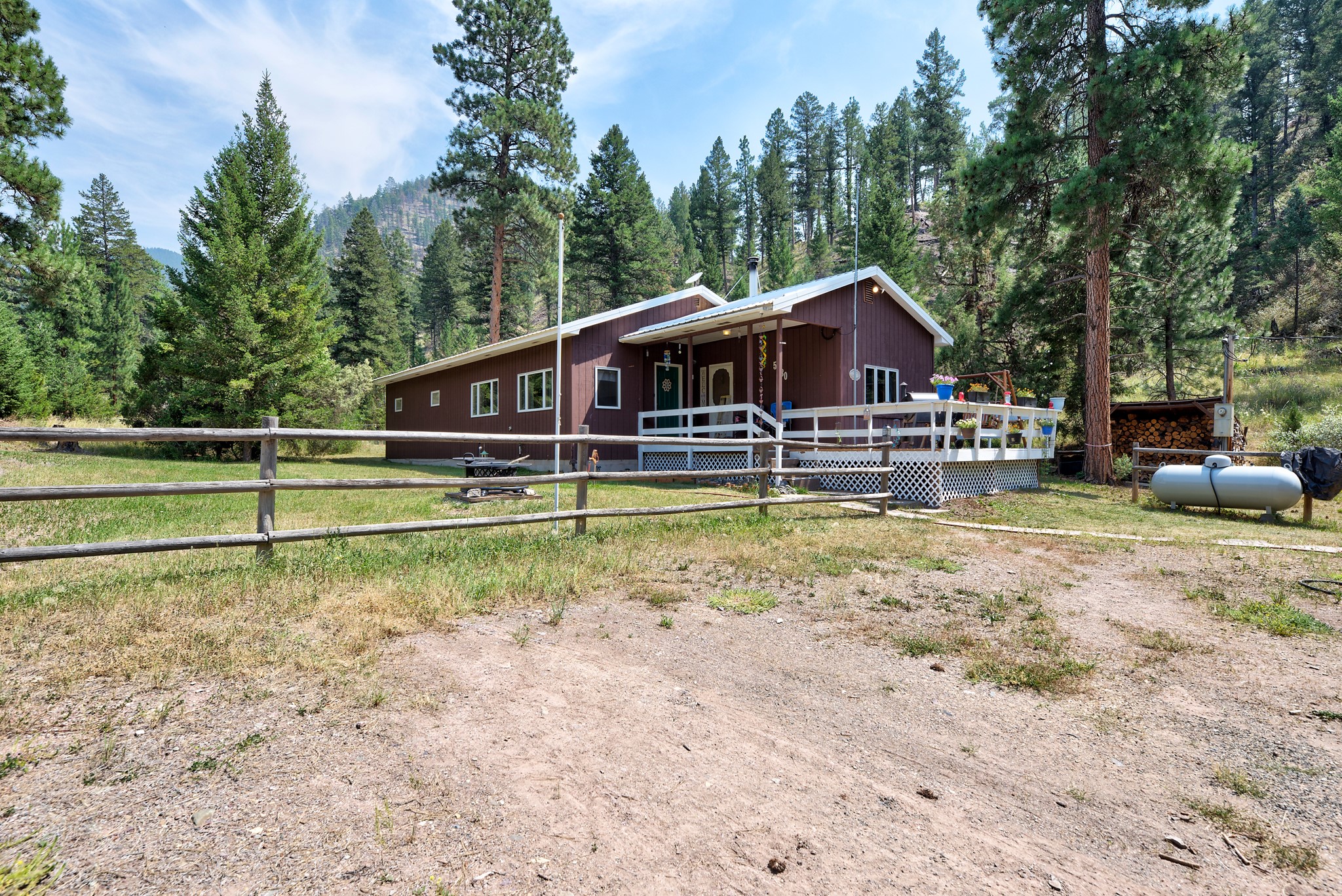 5580 Black Bear Road Property Photo 4
