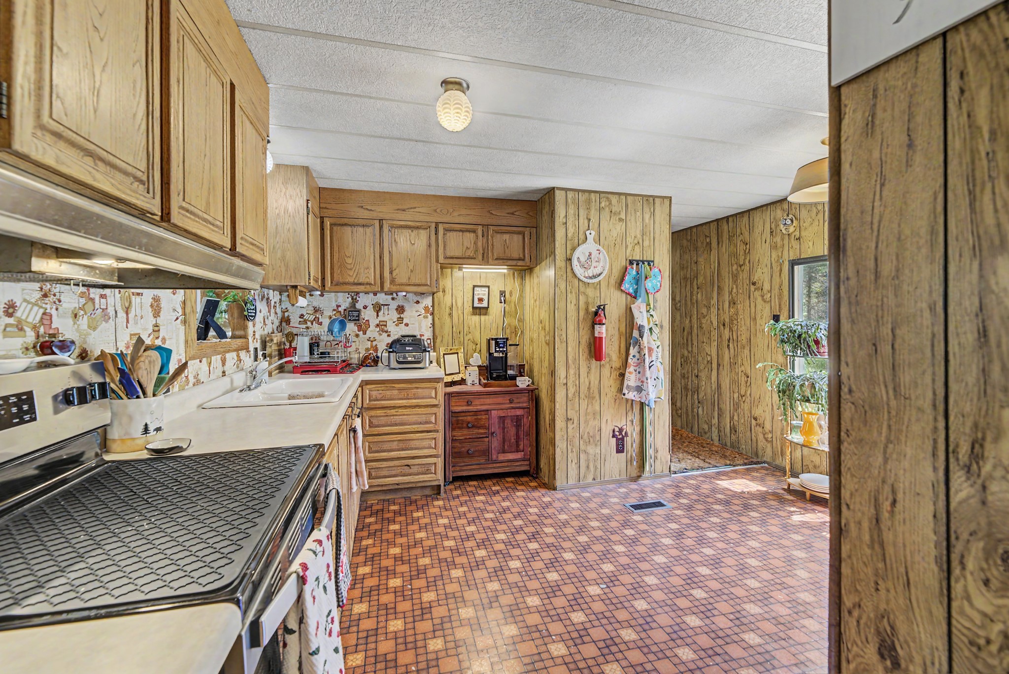 5580 Black Bear Road Property Photo 14
