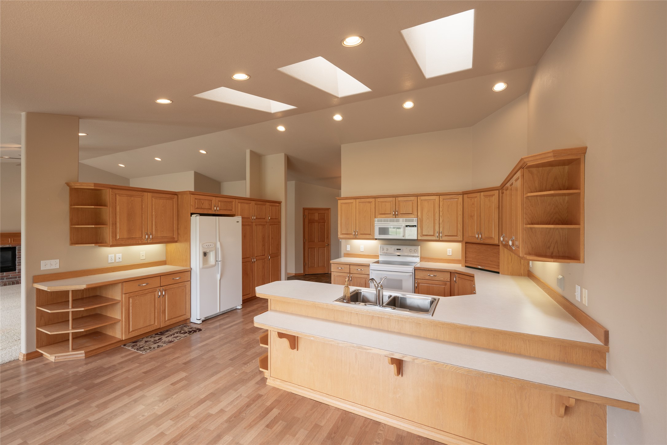 109 Trevino Drive Property Photo 6